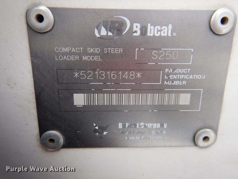 image for item KH9002 2003 Bobcat S250  skid steer loader