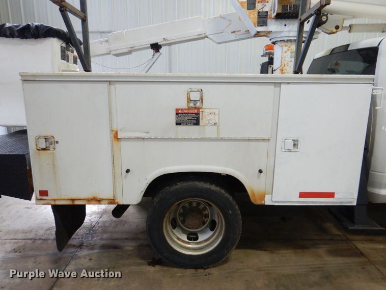 image for item KH9003 2011 Dodge Ram 4500  bucket truck