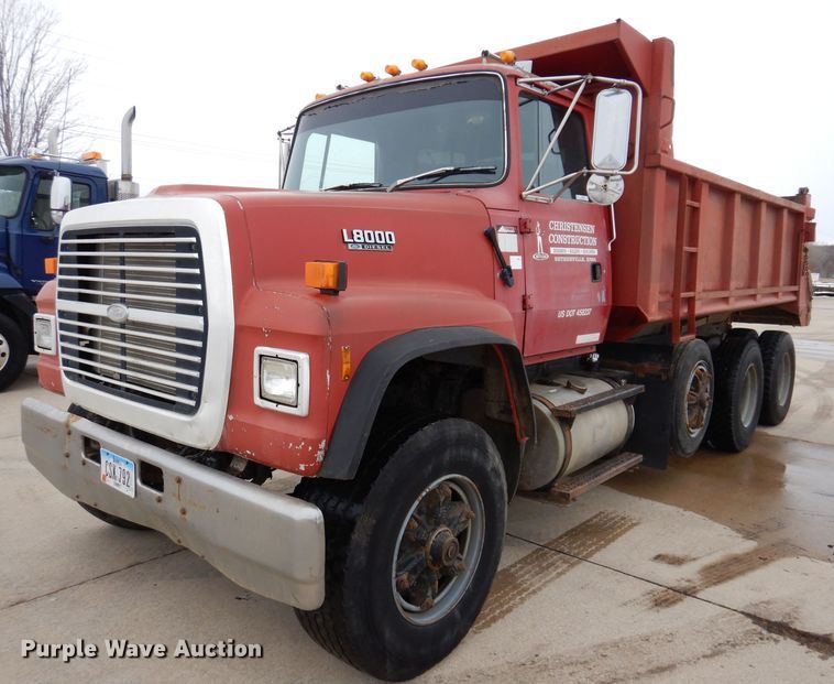 image for item KH9006 1994 Ford LT8000F  dump truck