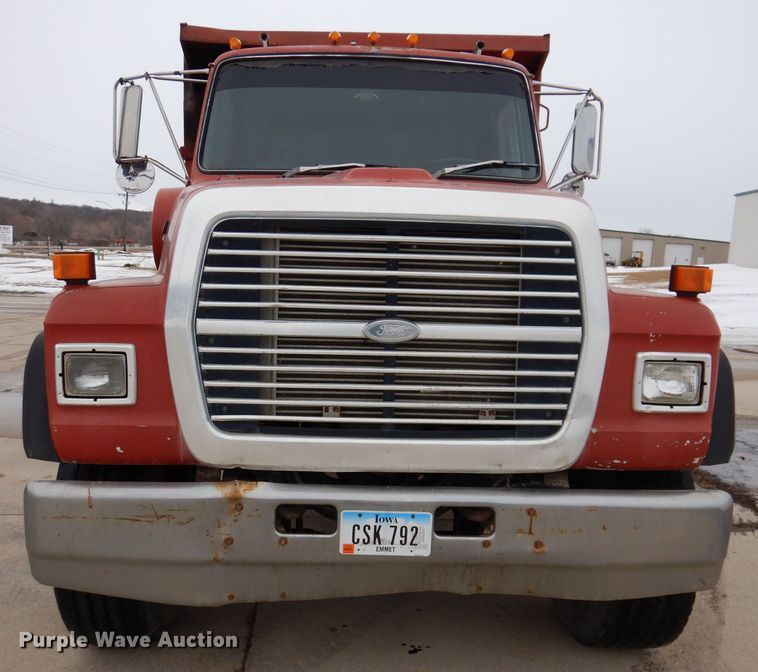 image for item KH9006 1994 Ford LT8000F  dump truck
