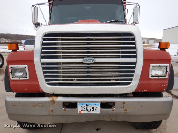 image for item KH9006 1994 Ford LT8000F  dump truck