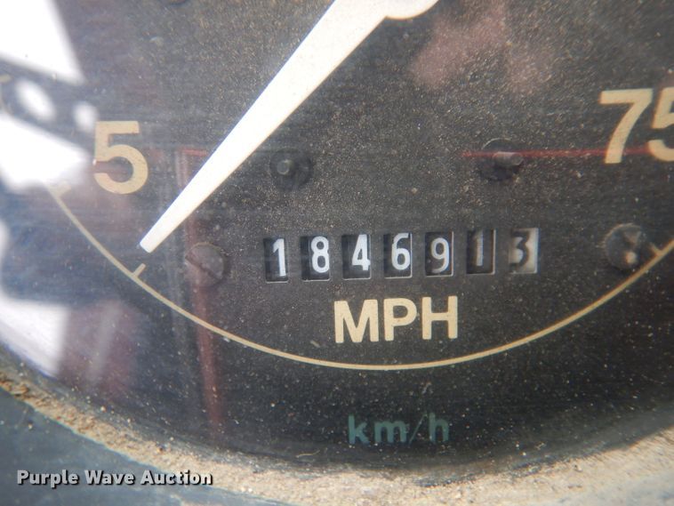 image for item KH9006 1994 Ford LT8000F  dump truck