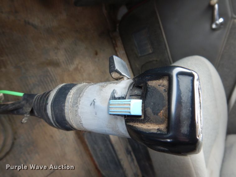 image for item KH9006 1994 Ford LT8000F  dump truck