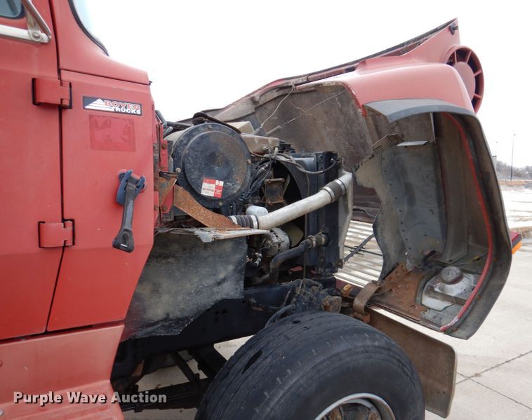 image for item KH9006 1994 Ford LT8000F  dump truck