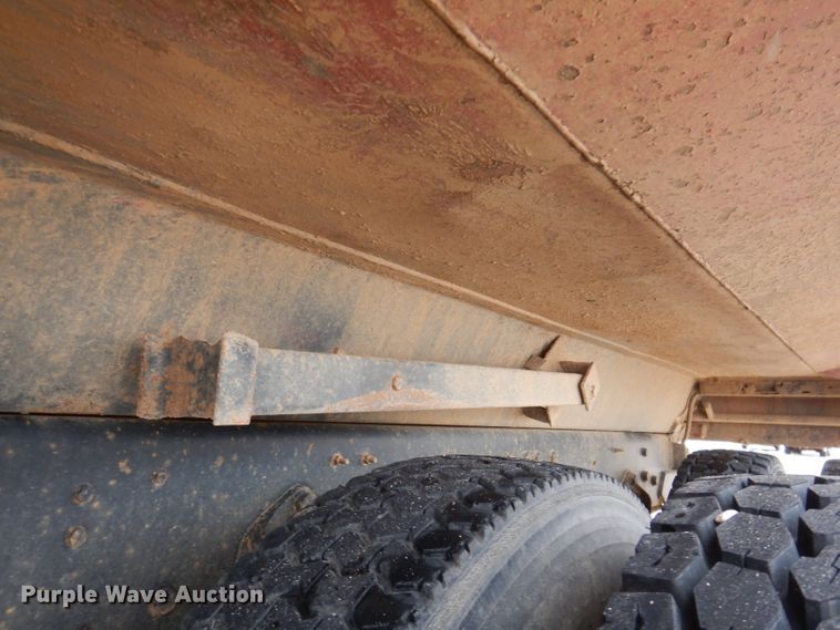 image for item KH9006 1994 Ford LT8000F  dump truck