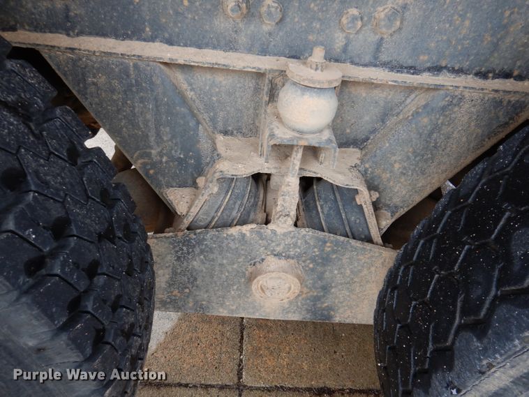 image for item KH9006 1994 Ford LT8000F  dump truck