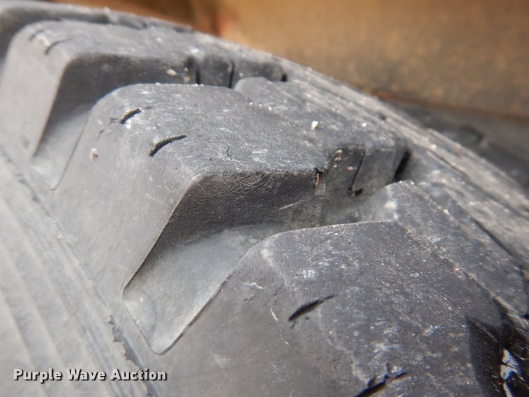 image for item KH9006 1994 Ford LT8000F  dump truck