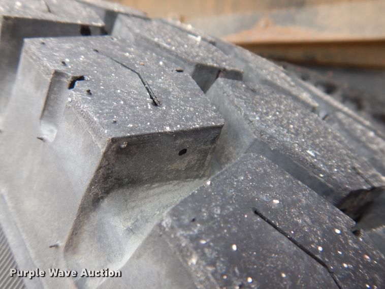 image for item KH9006 1994 Ford LT8000F  dump truck