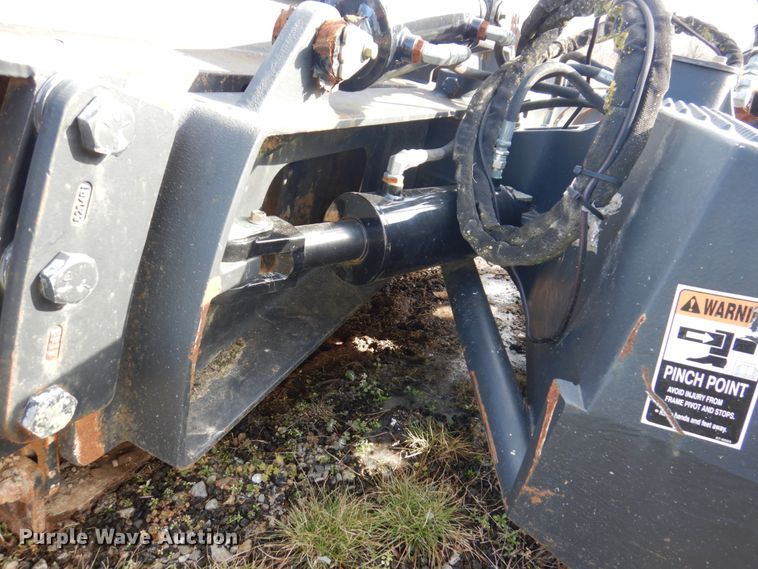 image for item KH9755 Grouser 84"W skid steer blade