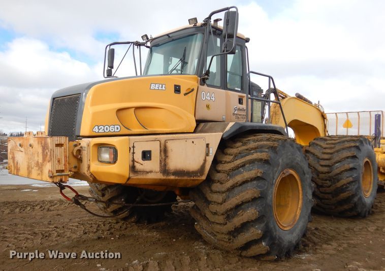 image for item MX9792 2004 Bell 4206D  4WD scraper tractor