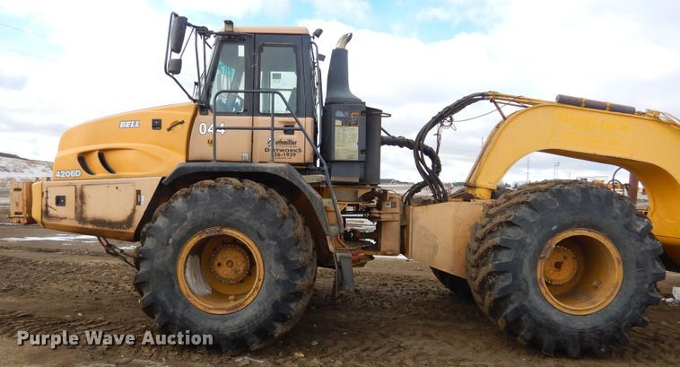 image for item MX9792 2004 Bell 4206D  4WD scraper tractor