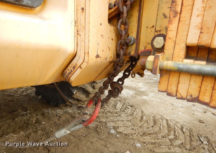 image for item MX9792 2004 Bell 4206D  4WD scraper tractor