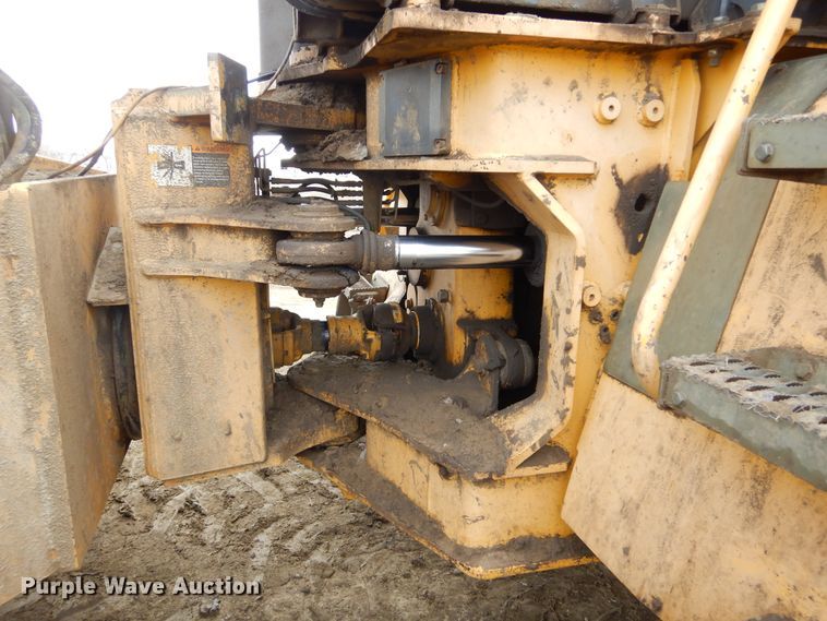 image for item MX9792 2004 Bell 4206D  4WD scraper tractor