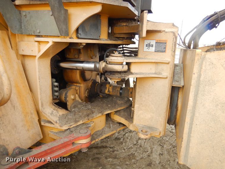 image for item MX9792 2004 Bell 4206D  4WD scraper tractor