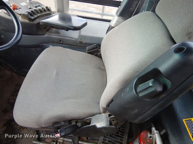 image for item MX9792 2004 Bell 4206D  4WD scraper tractor