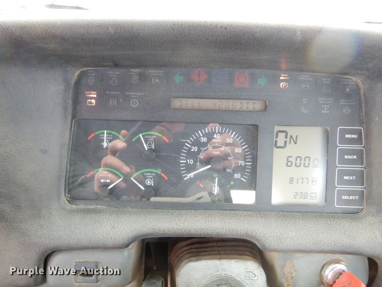 image for item MX9792 2004 Bell 4206D  4WD scraper tractor