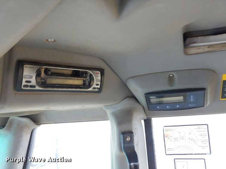 image for item MX9792 2004 Bell 4206D  4WD scraper tractor