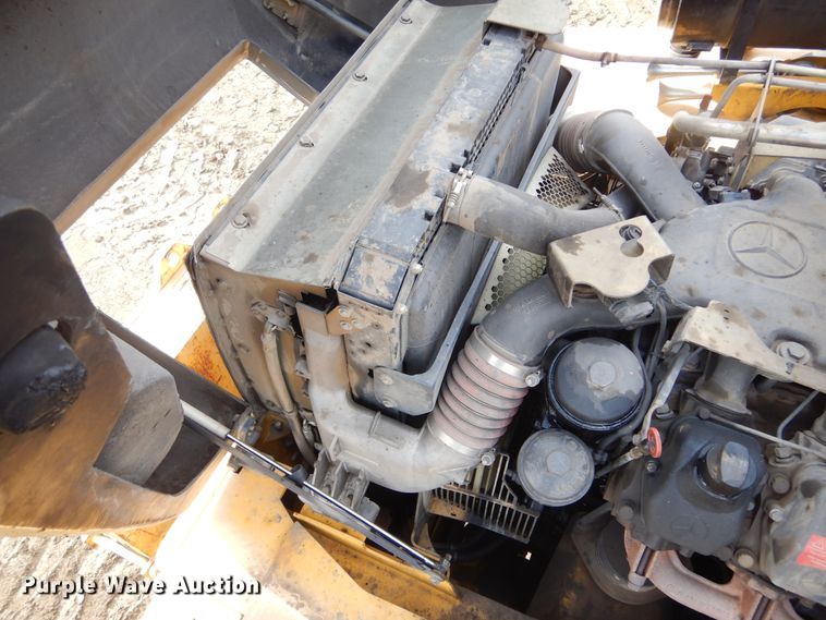 image for item MX9792 2004 Bell 4206D  4WD scraper tractor