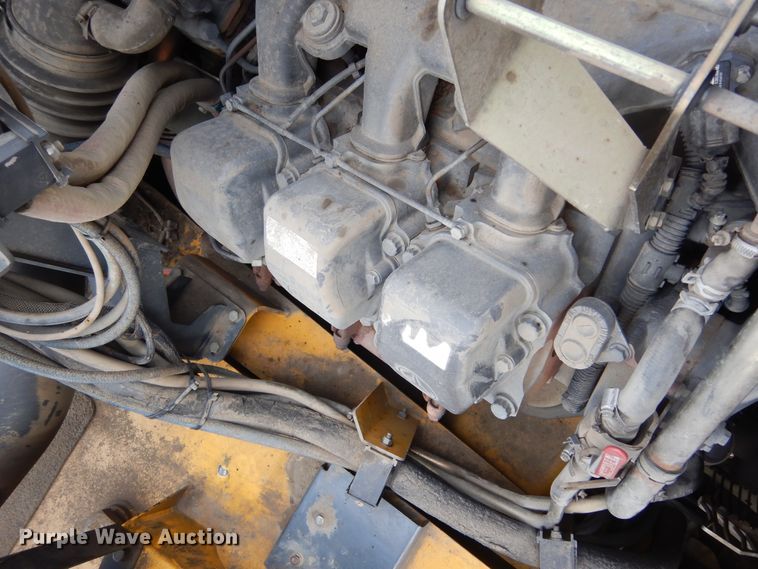 image for item MX9792 2004 Bell 4206D  4WD scraper tractor