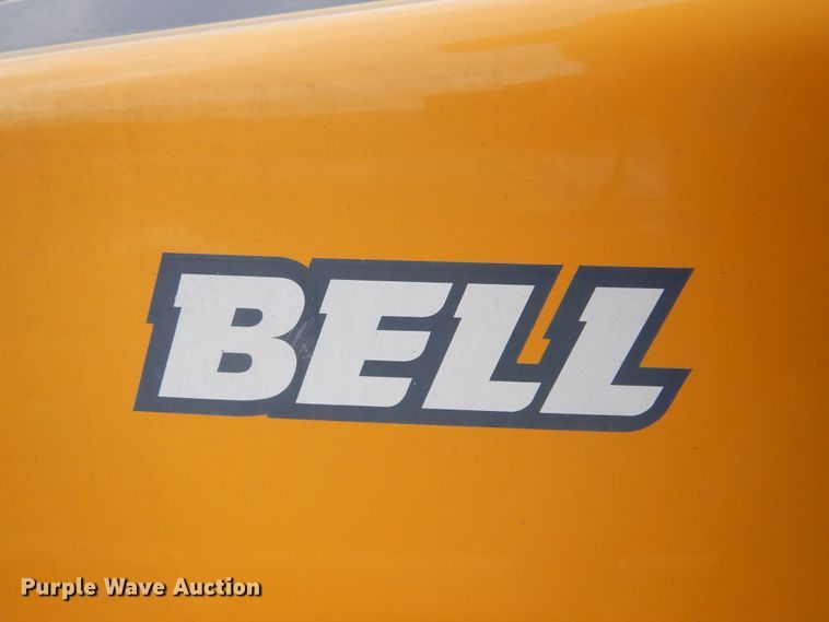 image for item MX9792 2004 Bell 4206D  4WD scraper tractor