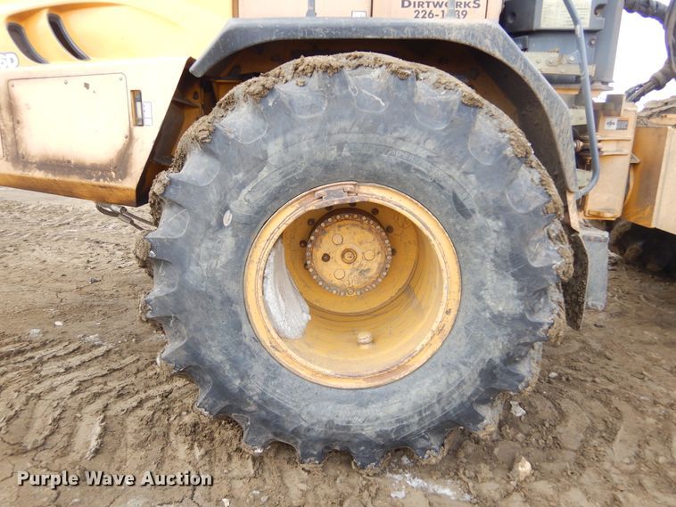 image for item MX9792 2004 Bell 4206D  4WD scraper tractor