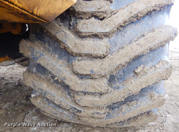 image for item MX9792 2004 Bell 4206D  4WD scraper tractor