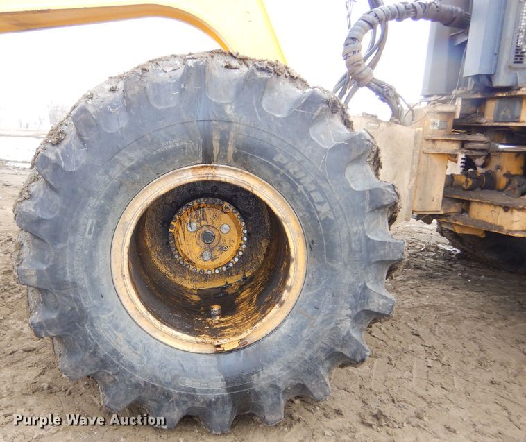 image for item MX9792 2004 Bell 4206D  4WD scraper tractor