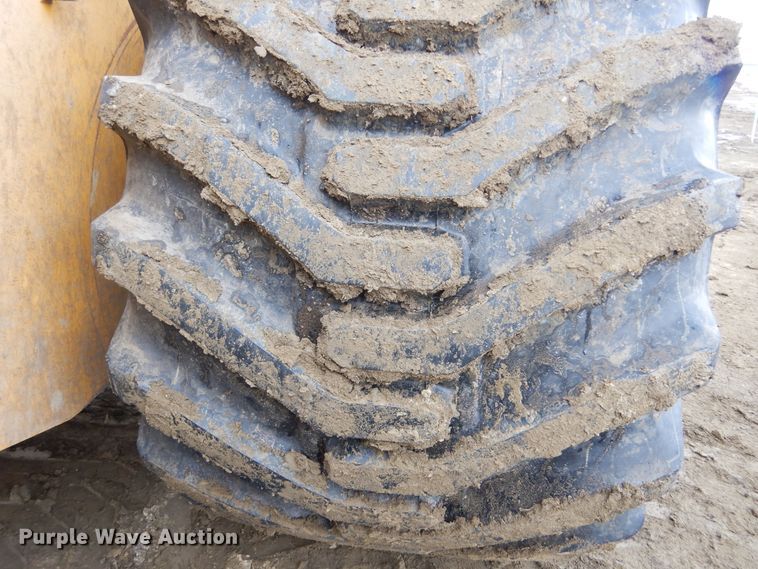 image for item MX9792 2004 Bell 4206D  4WD scraper tractor