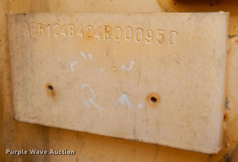 image for item MX9792 2004 Bell 4206D  4WD scraper tractor