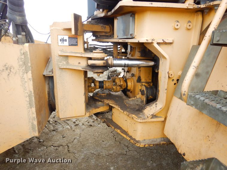 image for item MX9795 2004 Bell 4206D  4WD scraper tractor