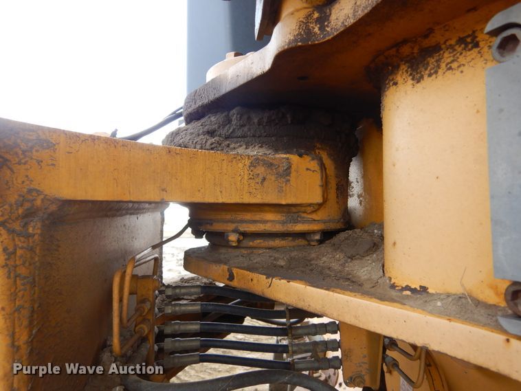 image for item MX9795 2004 Bell 4206D  4WD scraper tractor