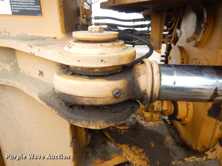 image for item MX9795 2004 Bell 4206D  4WD scraper tractor