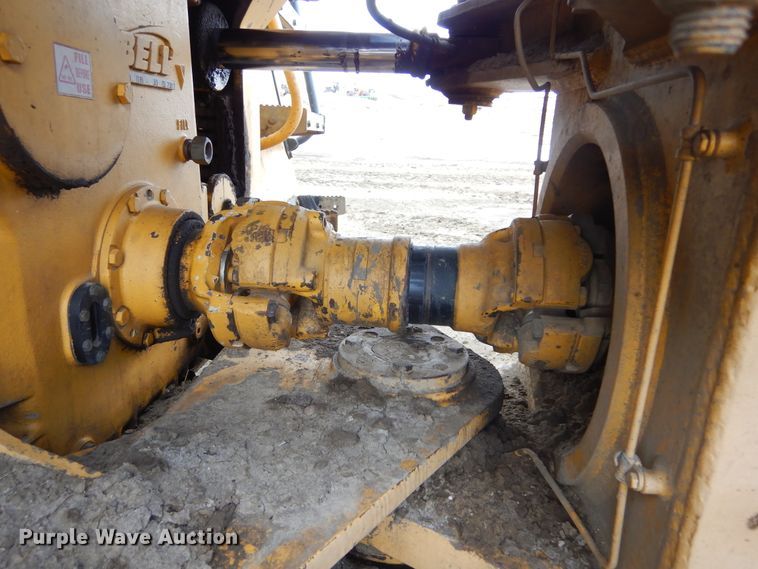 image for item MX9795 2004 Bell 4206D  4WD scraper tractor