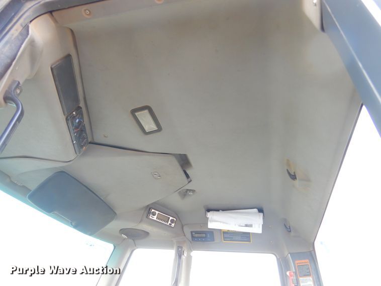 image for item MX9795 2004 Bell 4206D  4WD scraper tractor