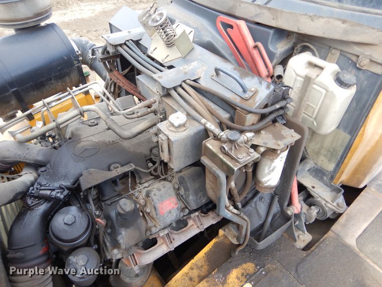 image for item MX9795 2004 Bell 4206D  4WD scraper tractor