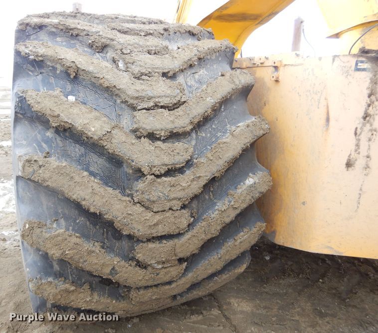 image for item MX9795 2004 Bell 4206D  4WD scraper tractor