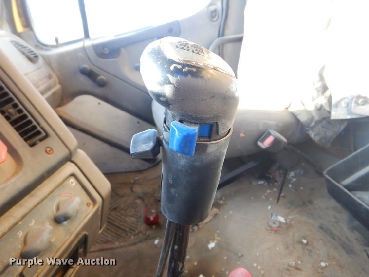 image for item MX9800 2007 Freightliner Business Class M2  dump truck