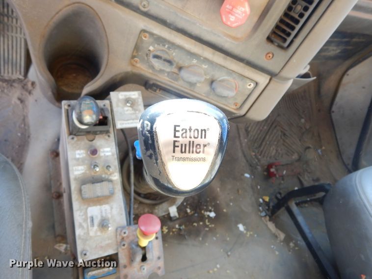 image for item MX9800 2007 Freightliner Business Class M2  dump truck