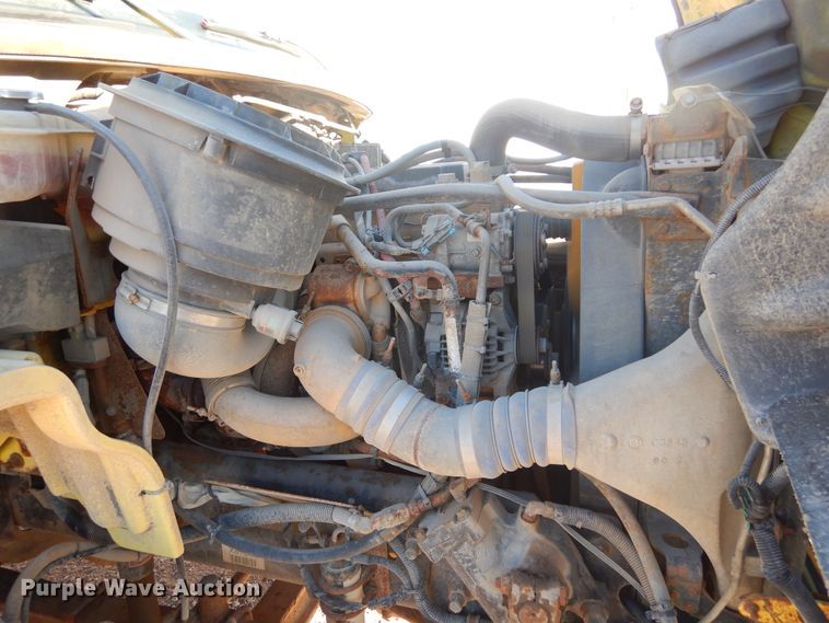 image for item MX9800 2007 Freightliner Business Class M2  dump truck