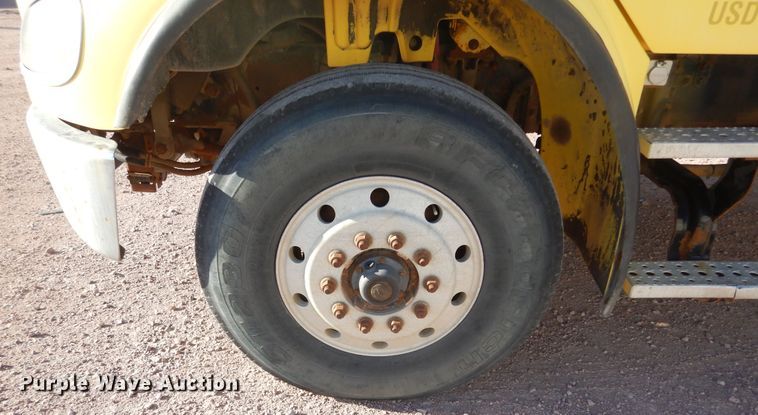 image for item MX9800 2007 Freightliner Business Class M2  dump truck