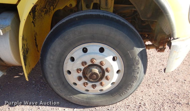 image for item MX9800 2007 Freightliner Business Class M2  dump truck