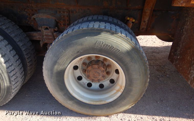 image for item MX9800 2007 Freightliner Business Class M2  dump truck