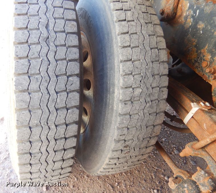 image for item MX9800 2007 Freightliner Business Class M2  dump truck