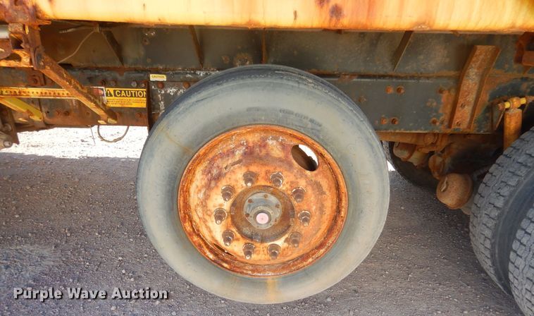 image for item MX9800 2007 Freightliner Business Class M2  dump truck