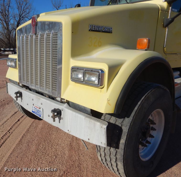 image for item MX9801 2004 Kenworth W900  ready mix truck