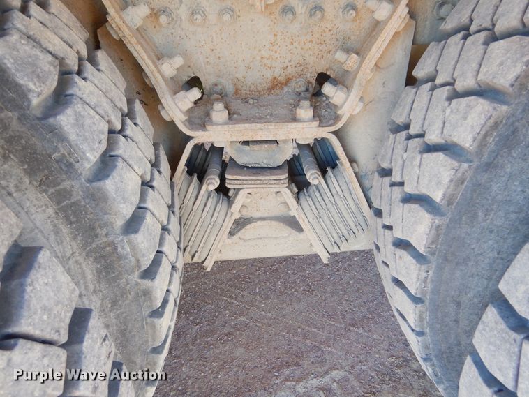 image for item MX9801 2004 Kenworth W900  ready mix truck