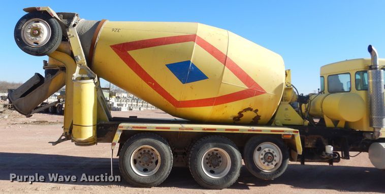 image for item MX9801 2004 Kenworth W900  ready mix truck