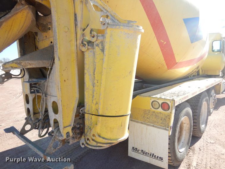 image for item MX9801 2004 Kenworth W900  ready mix truck