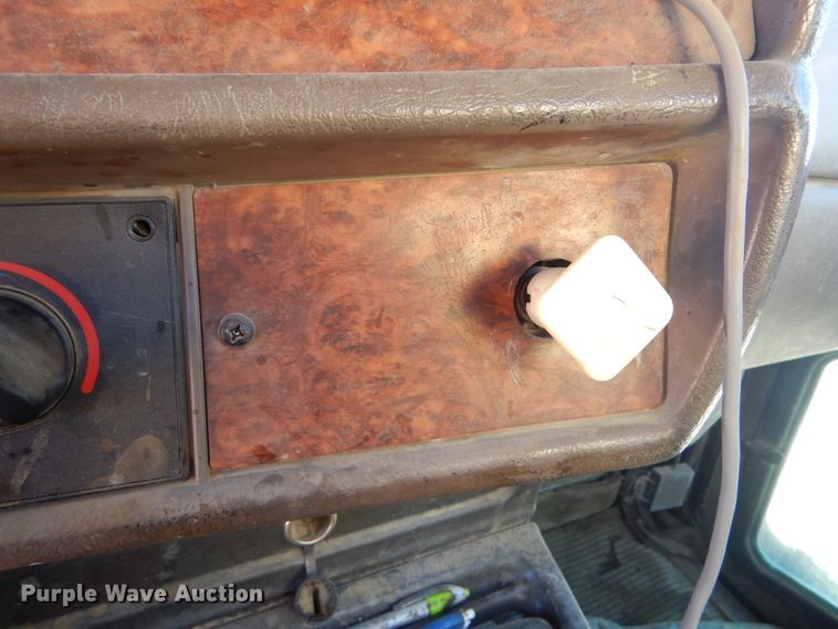 image for item MX9801 2004 Kenworth W900  ready mix truck