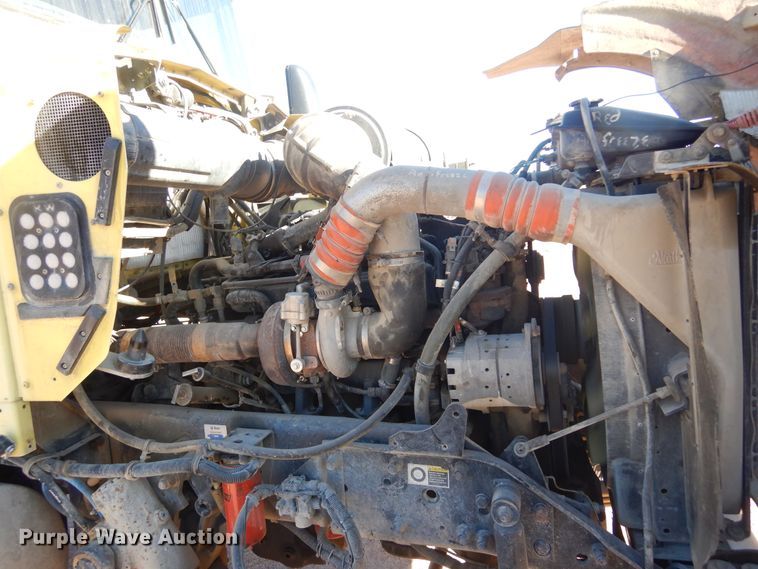 image for item MX9801 2004 Kenworth W900  ready mix truck